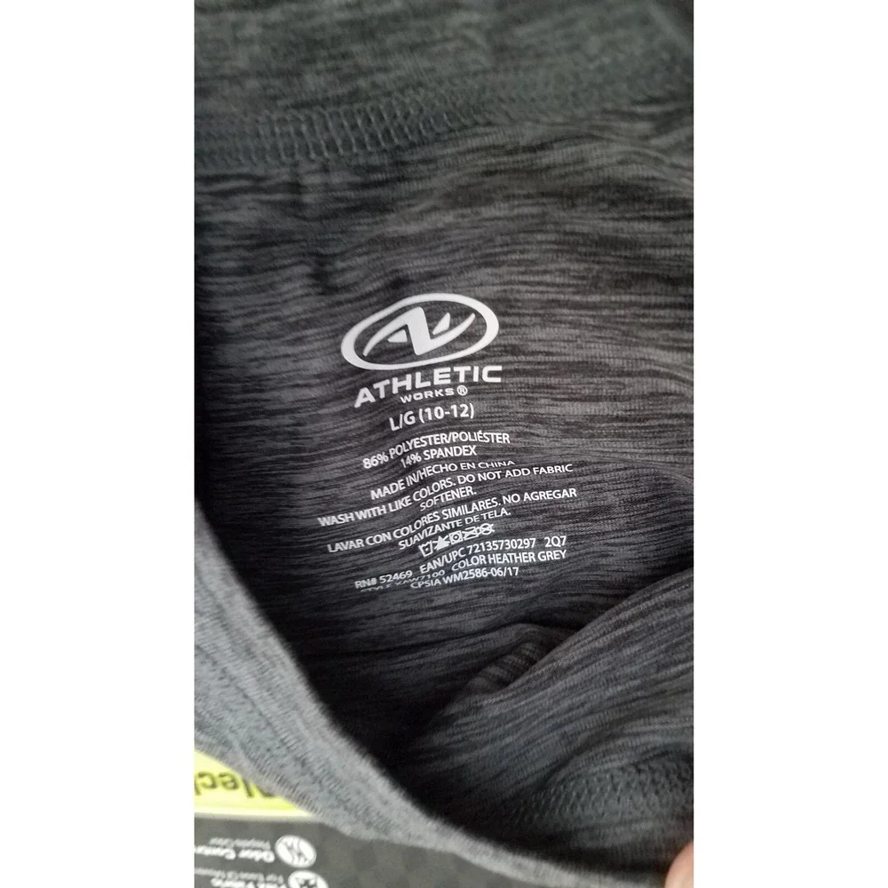 Athletic Works Youth Boys Performance Crew Base Layer Shirt Top Gray L (10-12)‎